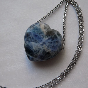 Szodalit szív medálos nyaklánc - ékszer - nyaklánc - medálos nyaklánc - Meska.hu