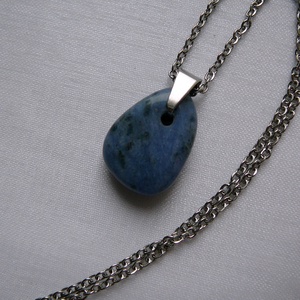 Szodalit medálos nyaklánc - ékszer - nyaklánc - medálos nyaklánc - Meska.hu