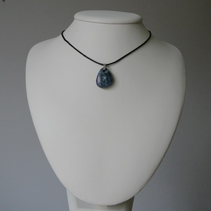 Szodalit medálos nyaklánc - ékszer - nyaklánc - medálos nyaklánc - Meska.hu