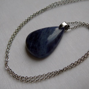 Szodalit medálos nyaklánc - Meska.hu