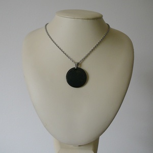 Sungit medálos nyaklánc - Triszkelion - ékszer - nyaklánc - medálos nyaklánc - Meska.hu