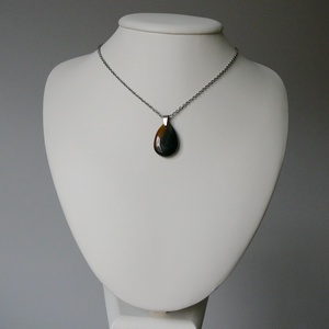 Tigrisszem medálos nyaklánc - ékszer - nyaklánc - medálos nyaklánc - Meska.hu