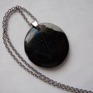 Fekete turmalin medálos nyaklánc - ékszer - nyaklánc - medálos nyaklánc - Meska.hu
