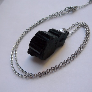 Fekete turmalin medálos nyaklánc - Meska.hu