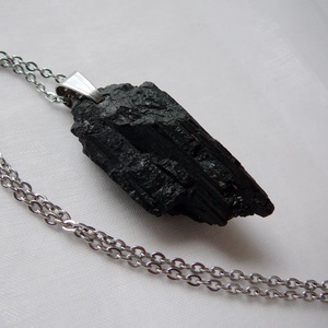 Fekete turmalin medálos nyaklánc - Meska.hu