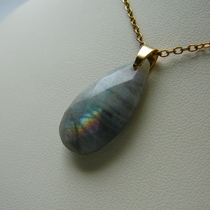 Labradorit medálos nyaklánc, Ékszer, Nyaklánc, Medálos nyaklánc, Ékszerkészítés, MESKA