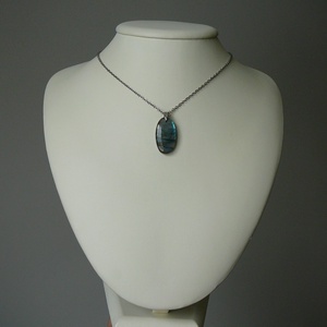 Labradorit medálos nyaklánc - ékszer - nyaklánc - medál - Meska.hu