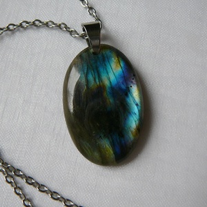 Labradorit medálos nyaklánc - ékszer - nyaklánc - medál - Meska.hu