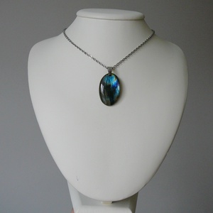 Labradorit medálos nyaklánc - ékszer - nyaklánc - medál - Meska.hu