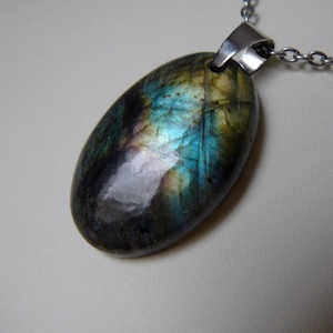 Labradorit medálos nyaklánc - ékszer - nyaklánc - medál - Meska.hu