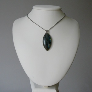 Labradorit medálos nyaklánc - ékszer - nyaklánc - medál - Meska.hu