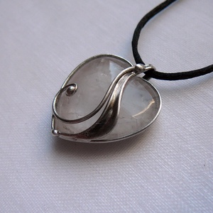 Hegyikristály mini szív medál - Meska.hu