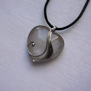 Hegyikristály mini szív medál - ékszer - nyaklánc - medálos nyaklánc - Meska.hu