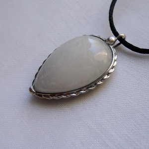 Hegyikristály csepp medál - Meska.hu