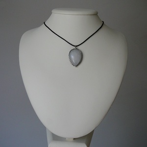 Hegyikristály csepp medál - ékszer - nyaklánc - medálos nyaklánc - Meska.hu