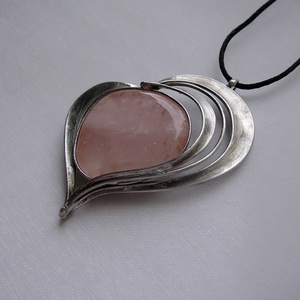 Rózsakvarc szív medál - Meska.hu