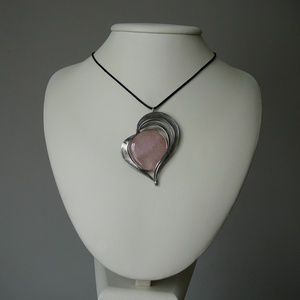 Rózsakvarc szív medál - ékszer - nyaklánc - medálos nyaklánc - Meska.hu