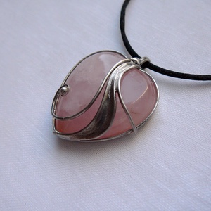 Rózsakvarc szív medál - Meska.hu