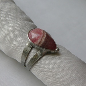 Rodokrozit gyűrű, Ékszer, Gyűrű, Szoliter gyűrű, Ékszerkészítés, Fémmegmunkálás, MESKA