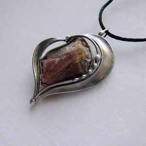 Rubellit szív medál, Ékszer, Nyaklánc, Medálos nyaklánc, Ékszerkészítés, Fémmegmunkálás, MESKA