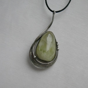 Prehnit medál - ékszer - nyaklánc - medálos nyaklánc - Meska.hu