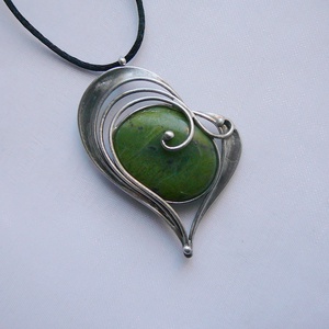 Nefrit szív medál - ékszer - nyaklánc - medálos nyaklánc - Meska.hu
