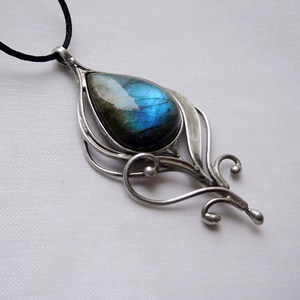 Labradorit pávatoll medál - Meska.hu