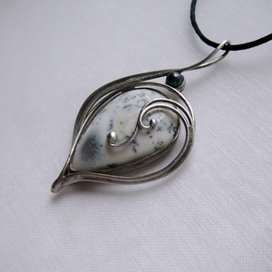 Merlinit medál - Meska.hu