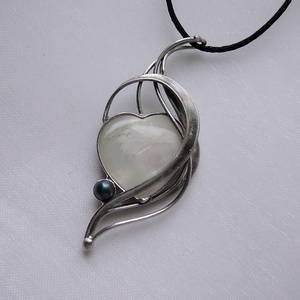 Gyöngyház  medál - ékszer - nyaklánc - medálos nyaklánc - Meska.hu