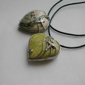 Kérésre készült merlinit és szerpentin szív medál - Meska.hu