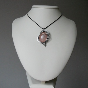 Rózsakvarc szív medál - ékszer - nyaklánc - medálos nyaklánc - Meska.hu