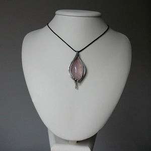 Rózsakvarc medál - ékszer - nyaklánc - medálos nyaklánc - Meska.hu