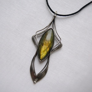 Labradorit medál - ékszer - nyaklánc - medál - Meska.hu