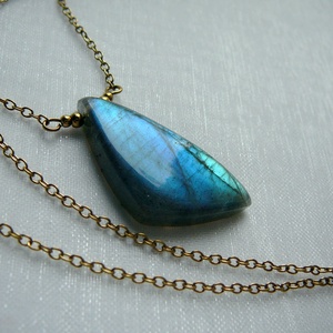 Labradorit medálos nyaklánc - ékszer - nyaklánc - medál - Meska.hu