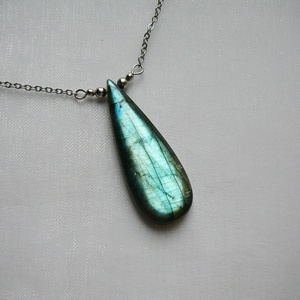 Labradorit medálos nyaklánc - ékszer - nyaklánc - medál - Meska.hu