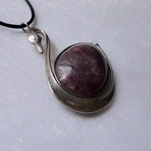 Rubellit hattyú medál - ékszer - nyaklánc - medálos nyaklánc - Meska.hu