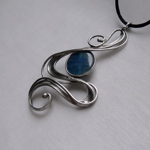 Kianit medál - ékszer - nyaklánc - medálos nyaklánc - Meska.hu