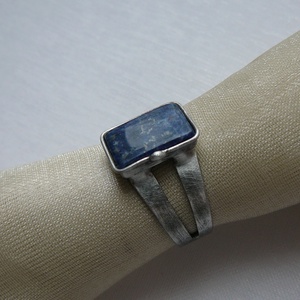 Szodalit gyűrű - Meska.hu