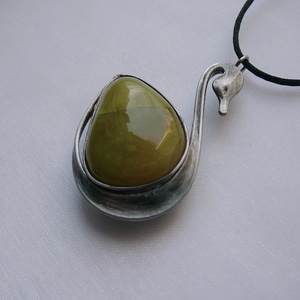 Zöld opál hattyú medál, Ékszer, Nyaklánc, Medálos nyaklánc, Ékszerkészítés, Fémmegmunkálás, MESKA