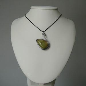 Zöld opál hattyú medál - ékszer - nyaklánc - medálos nyaklánc - Meska.hu