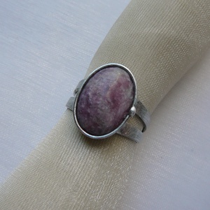 Lepidolit gyűrű - ékszer - gyűrű - statement gyűrű - Meska.hu