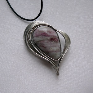 Rubellit szív medál - ékszer - nyaklánc - medálos nyaklánc - Meska.hu