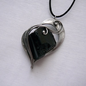 Fekete turmalin szív medál - ékszer - nyaklánc - medálos nyaklánc - Meska.hu