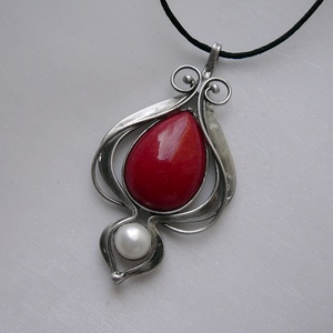 Jáde virág medál - ékszer - nyaklánc - medálos nyaklánc - Meska.hu