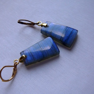 Labradorit fülbevaló - ékszer - fülbevaló - lógó csepp fülbevaló - Meska.hu