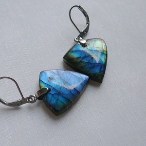 Labradorit fülbevaló - ékszer - fülbevaló - lógó csepp fülbevaló - Meska.hu