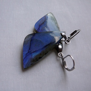 Labradorit fülbevaló - ékszer - fülbevaló - lógó csepp fülbevaló - Meska.hu