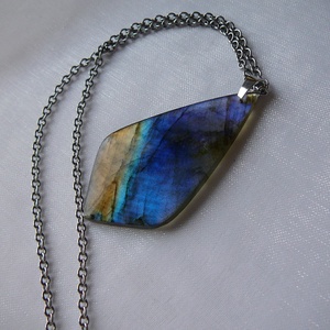 Labradorit medálos nyaklánc - ékszer - nyaklánc - medálos nyaklánc - Meska.hu