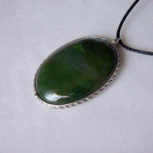 Nefrit medál - ékszer - nyaklánc - medálos nyaklánc - Meska.hu