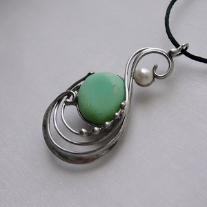 Krizopráz medál - ékszer - nyaklánc - medálos nyaklánc - Meska.hu